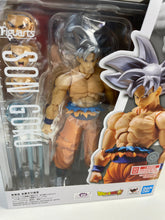 Load image into Gallery viewer, S.H.Figurearts - DragonBall Super - Super Son Goku Ultra Instinct (Reissue)