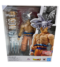 Load image into Gallery viewer, S.H.Figurearts - DragonBall Super - Super Son Goku Ultra Instinct (Reissue)