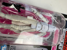 Load image into Gallery viewer, Star Wars - The Vintage Collection - Snowtrooper Commander