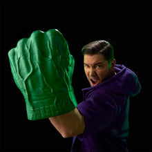 Load image into Gallery viewer, Hulk Marvel Legends Series Incredible Premium Roleplay Fists