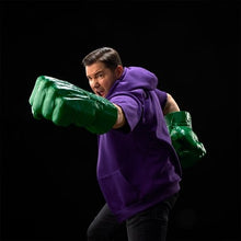 Load image into Gallery viewer, Hulk Marvel Legends Series Incredible Premium Roleplay Fists