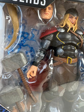 Load image into Gallery viewer, Marvel Legends - Maximum Series - Thor