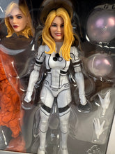 Load image into Gallery viewer, Marvel Legends - Future Foundation - The Thing &amp; Invisible Woman