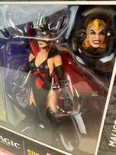 Load image into Gallery viewer, Marvel Legends - Marvel Super Heroes Magic: The Gathering - Malice (Sue Storm)